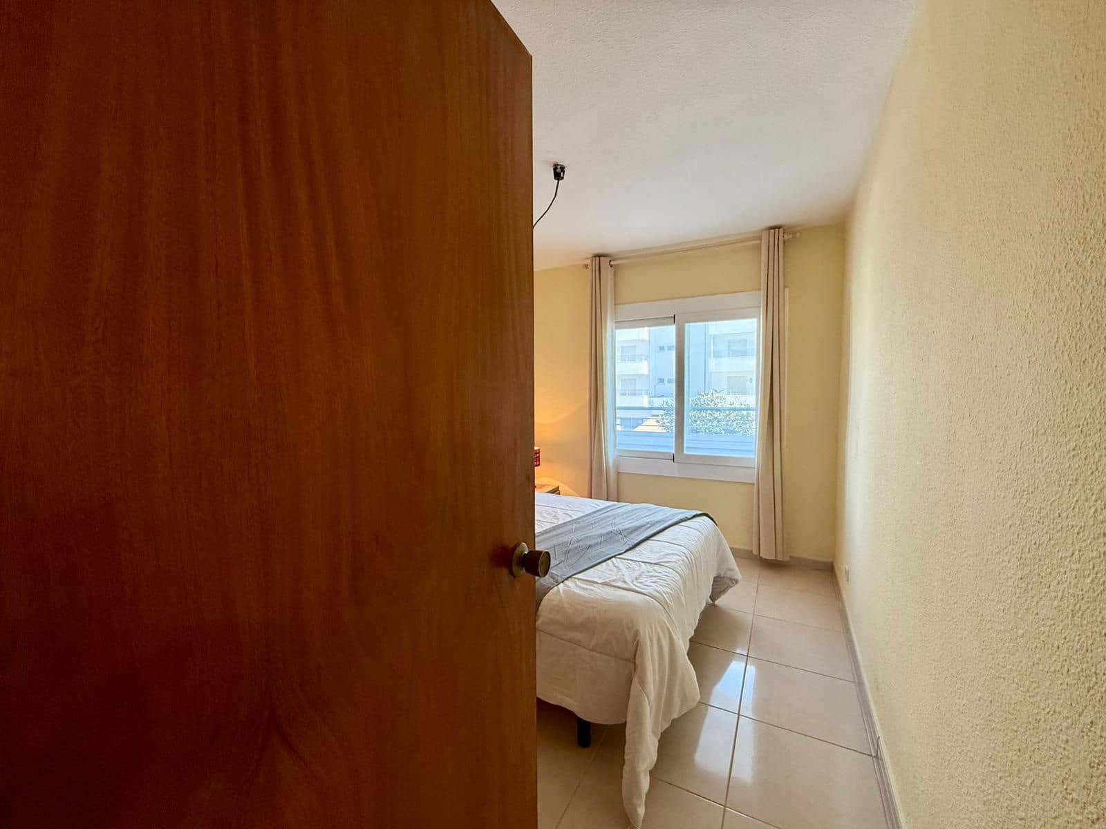 1 bedroom Apartment for sale in Roses with pool garage - € 189,000 (Ref: 9415496)