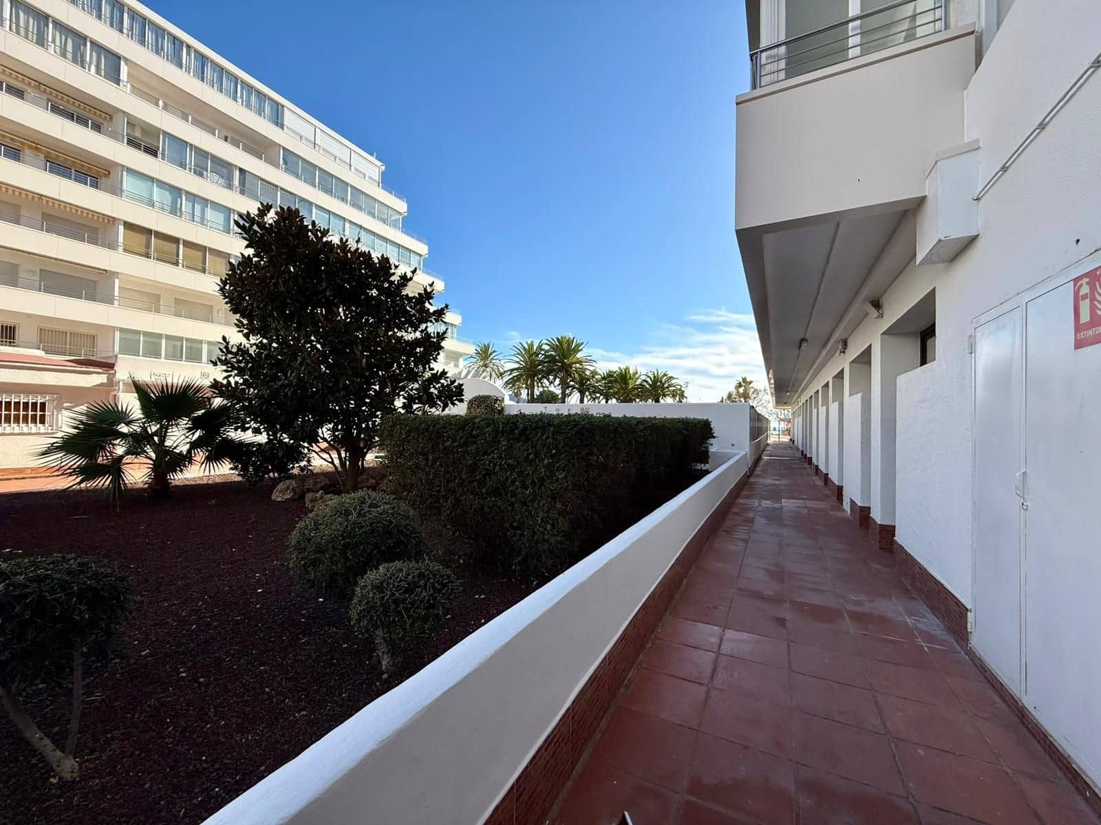 1 bedroom Apartment for sale in Roses with pool garage - € 189,000 (Ref: 9415496)