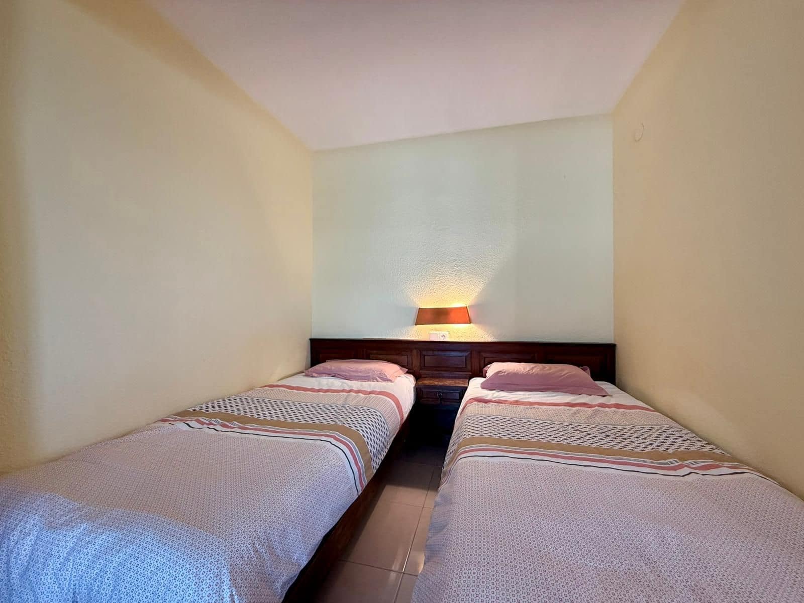 1 bedroom Apartment for sale in Roses with pool garage - € 189,000 (Ref: 9415496)