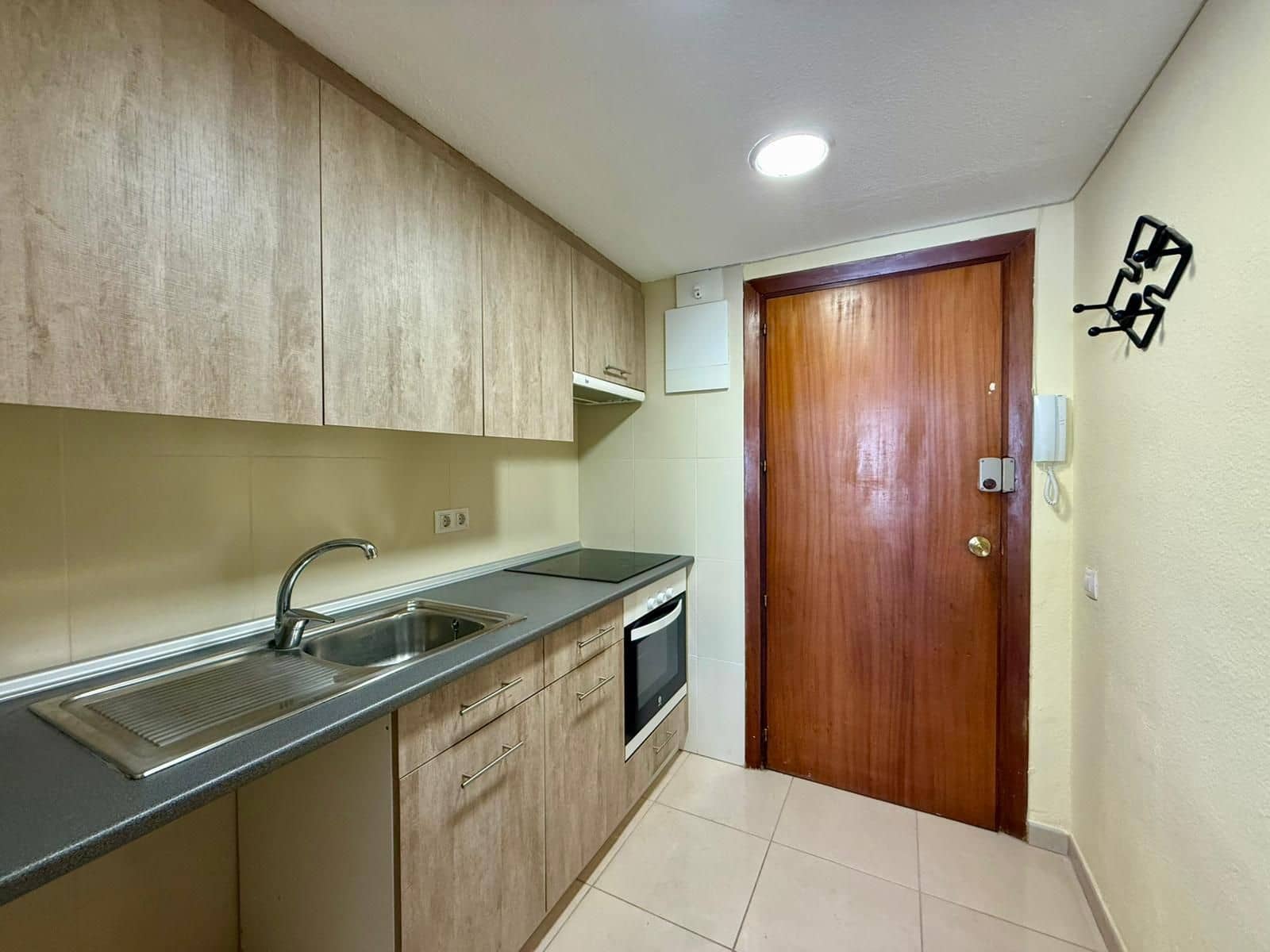 1 bedroom Apartment for sale in Roses with pool garage - € 189,000 (Ref: 9415496)