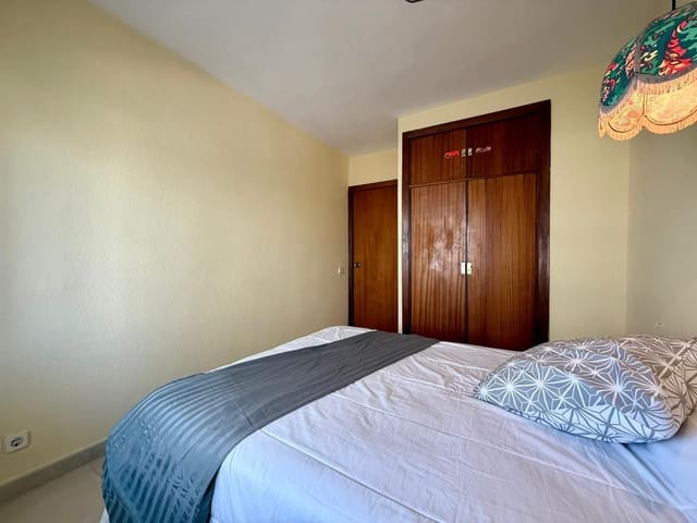 1 bedroom Apartment for sale in Roses with pool garage - € 189,000 (Ref: 9415496)