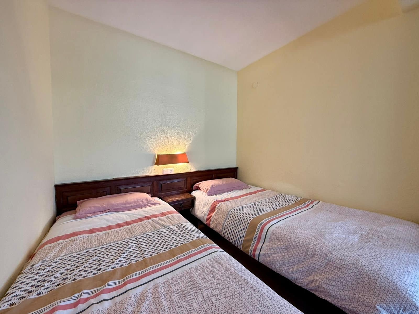 1 bedroom Apartment for sale in Roses with pool garage - € 189,000 (Ref: 9415496)