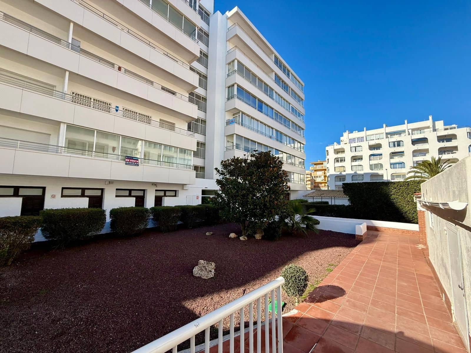 1 bedroom Apartment for sale in Roses with pool garage - € 189,000 (Ref: 9415496)