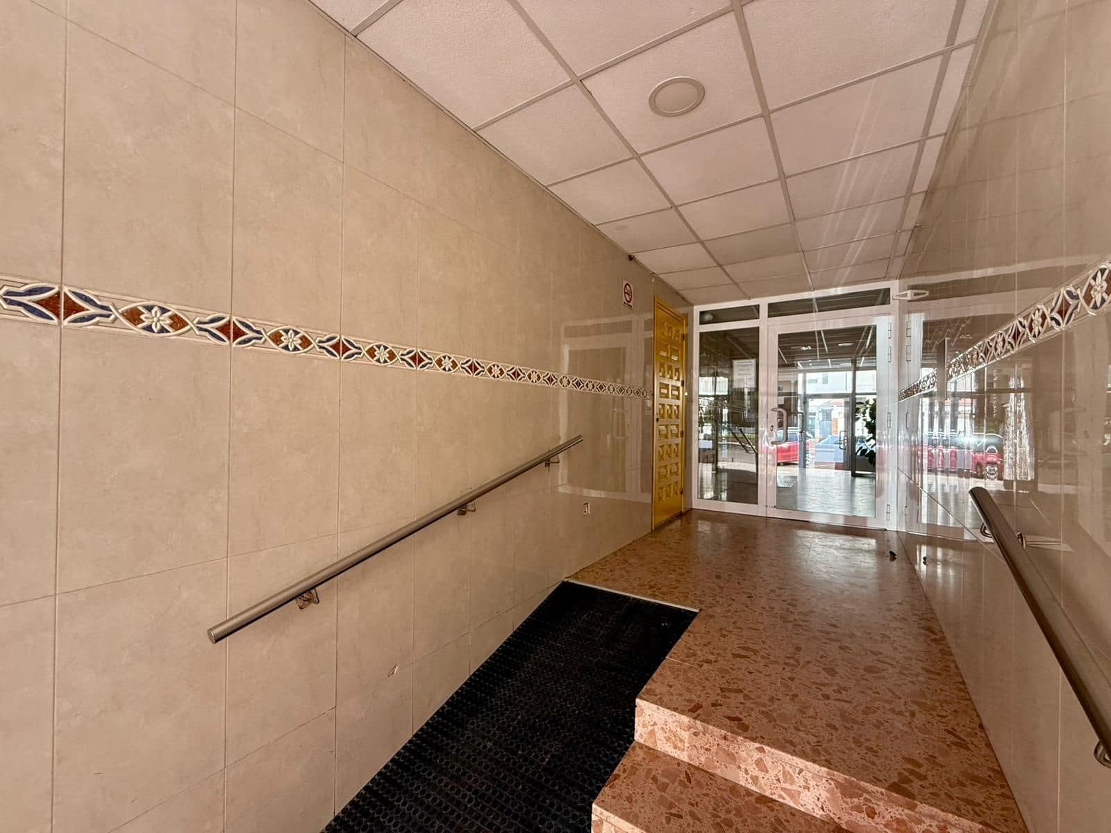 1 bedroom Apartment for sale in Roses with pool garage - € 189,000 (Ref: 9415496)