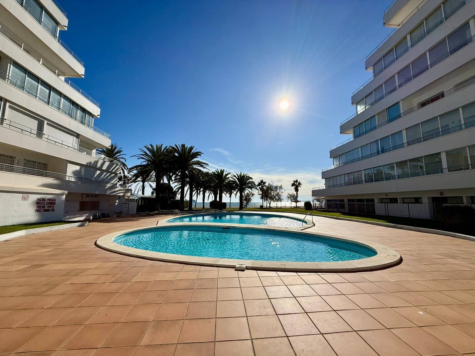 1 bedroom Apartment for sale in Roses with pool garage - € 189,000 (Ref: 9415496)
