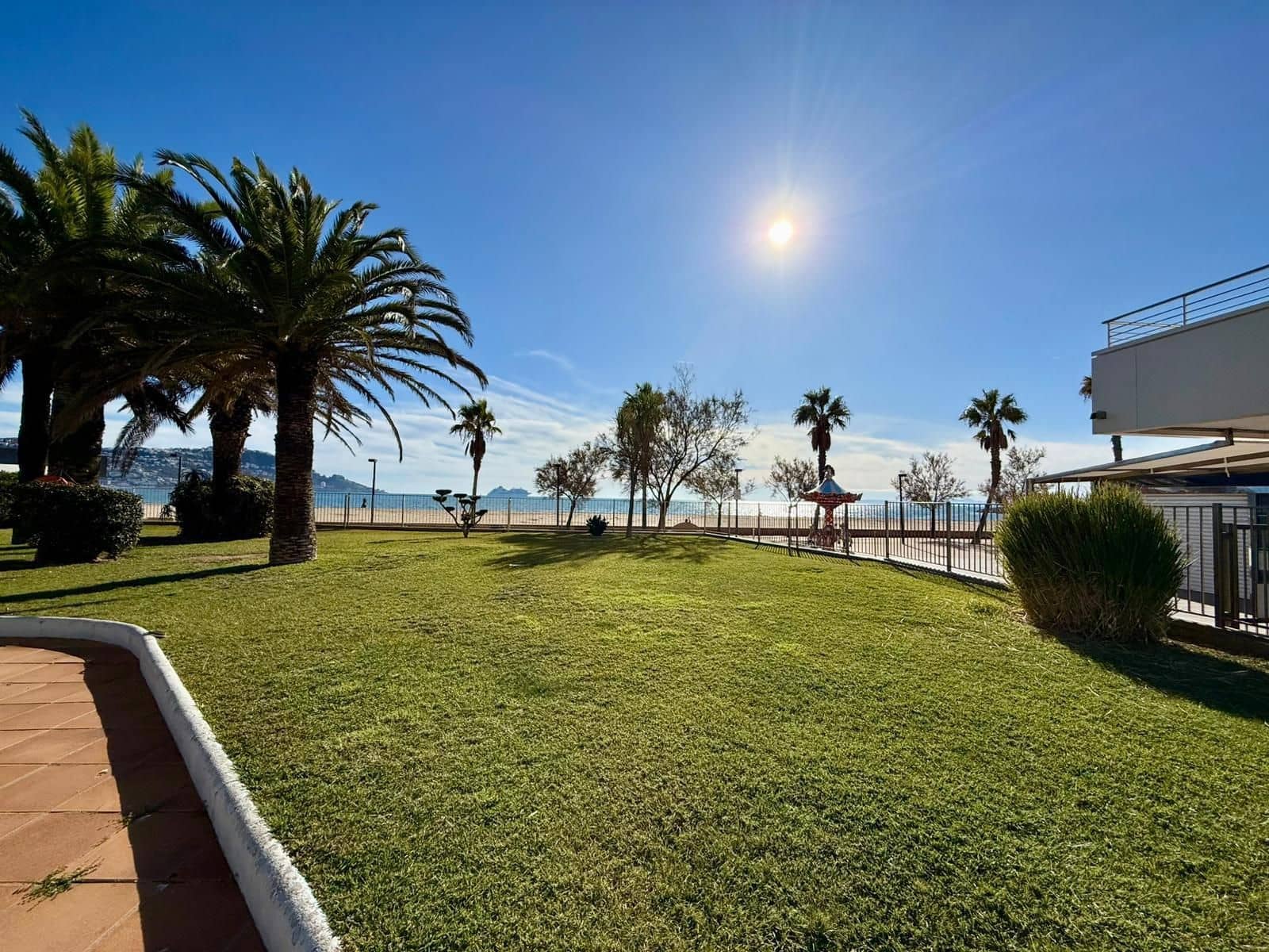 1 bedroom Apartment for sale in Roses with pool garage - € 189,000 (Ref: 9415496)