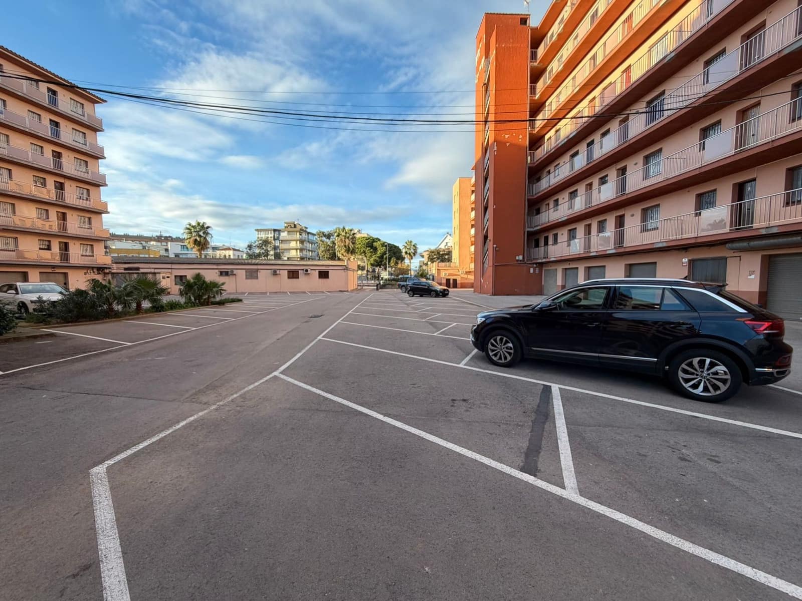 Kommersiell till salu i Roses med garage - 265 000 € (Ref: 9422077)