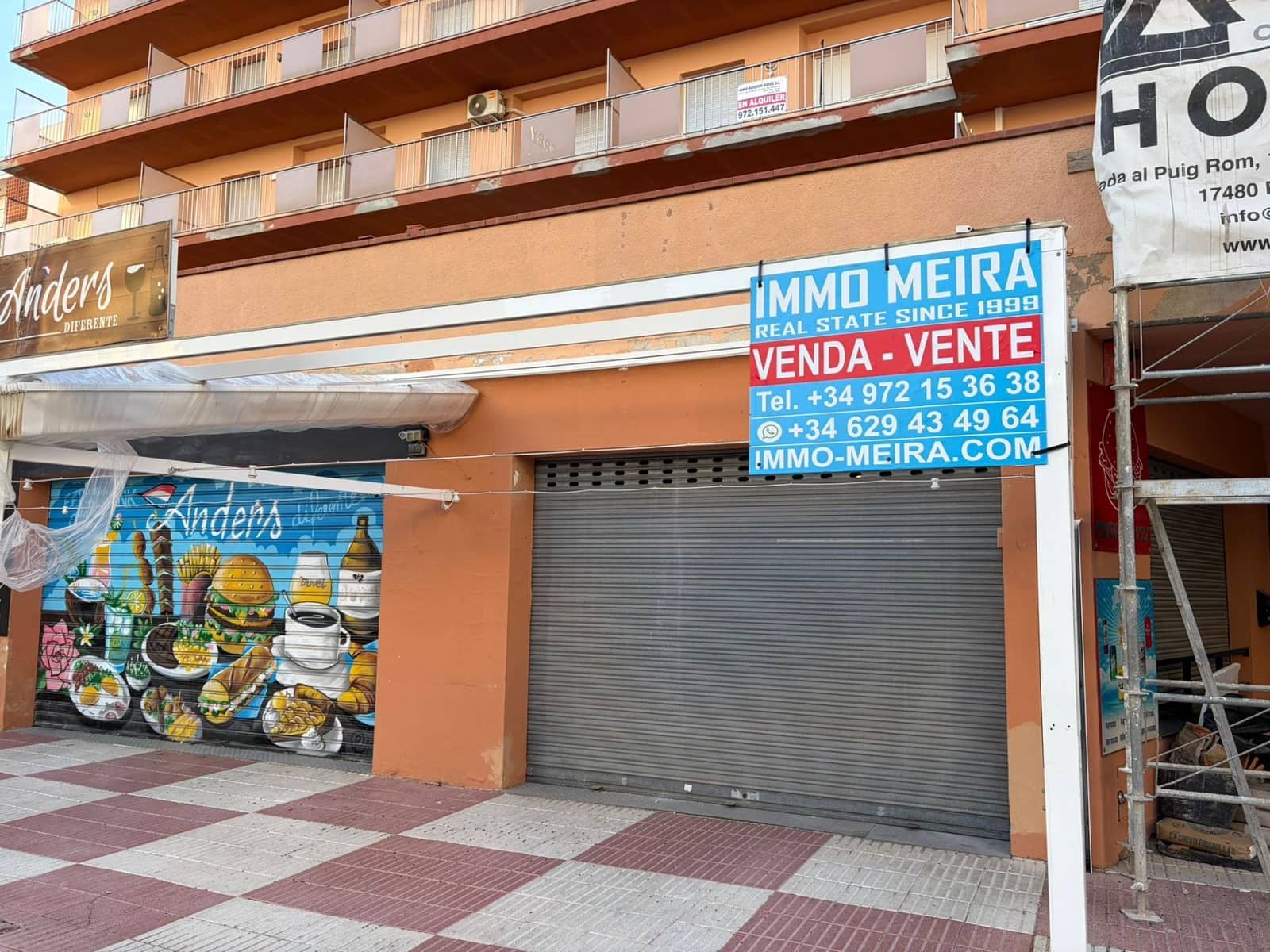 Kommersiell till salu i Roses med garage - 265 000 € (Ref: 9422077)