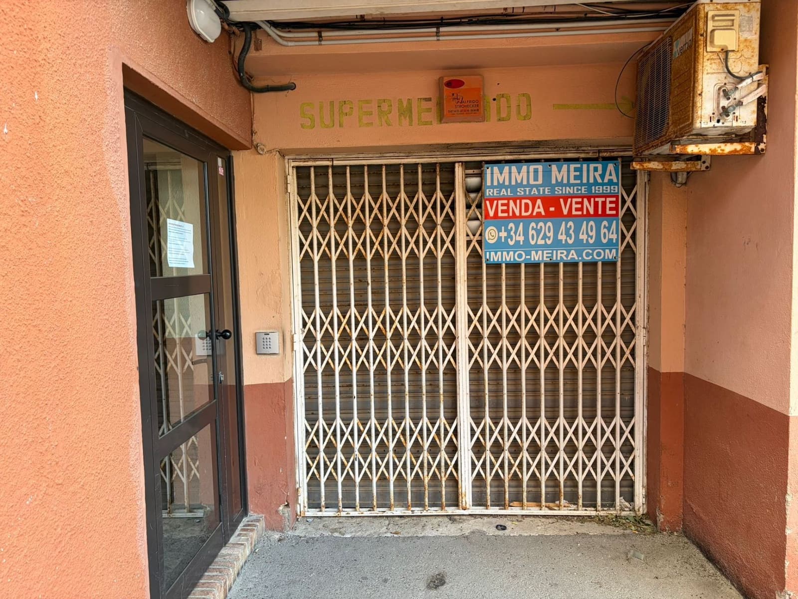 Kommersiell till salu i Roses med garage - 265 000 € (Ref: 9422077)