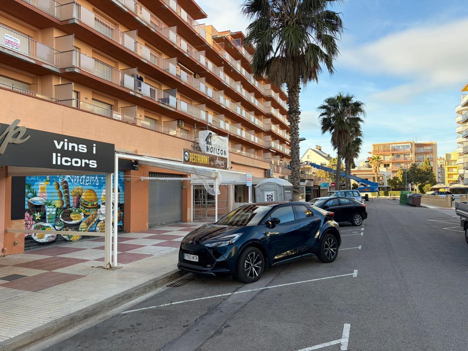 Kommersiell till salu i Roses med garage - 265 000 € (Ref: 9422077)