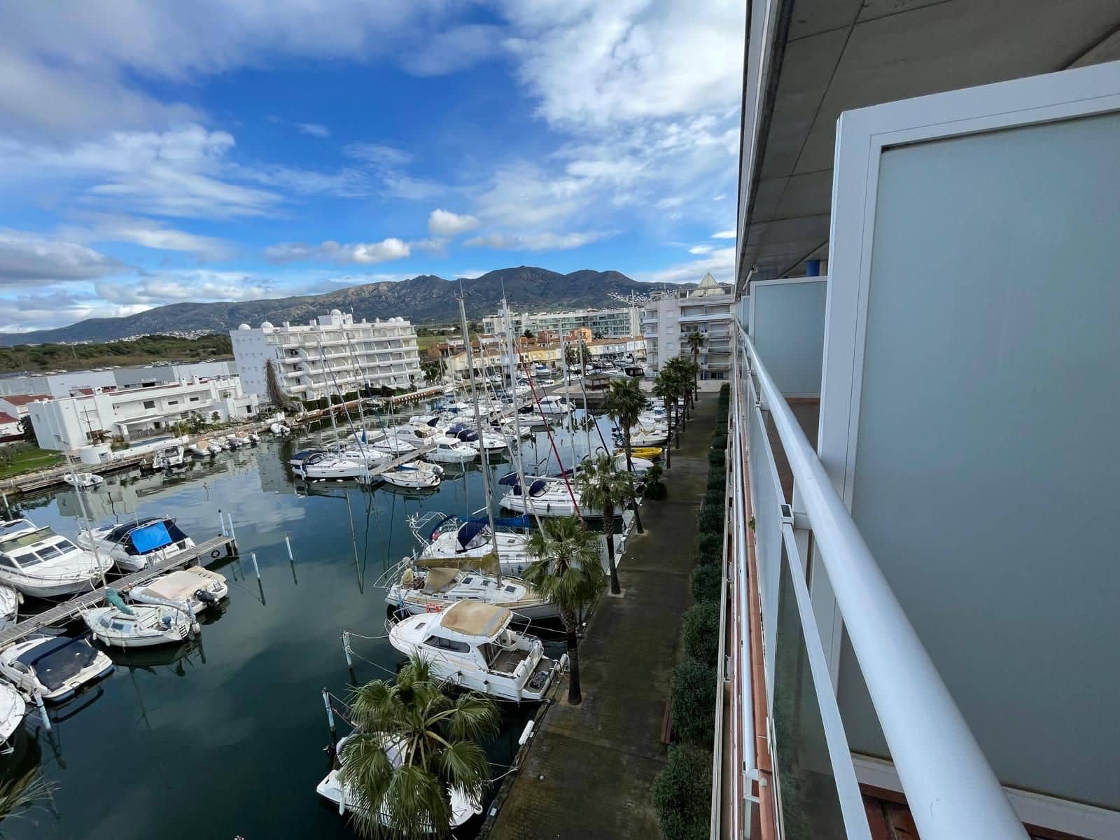 2 slaapkamer Appartement te koop in Roses met zwembad - € 229.500 (Ref: 9436743)