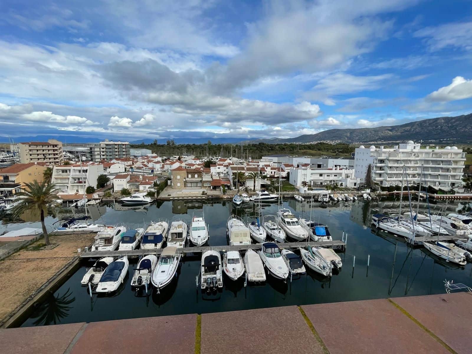 2 slaapkamer Appartement te koop in Roses met zwembad - € 229.500 (Ref: 9436743)