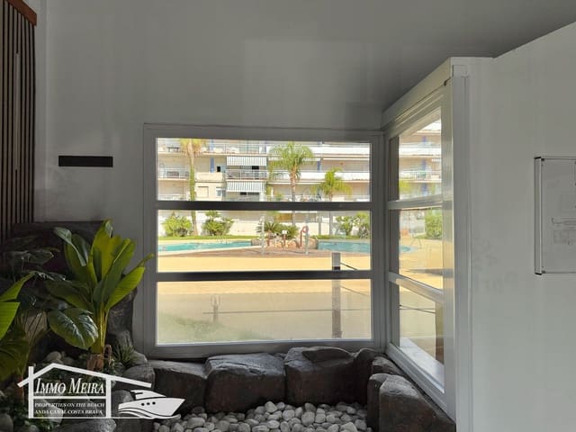 2 slaapkamer Appartement te koop in Santa Margarida, Roses met zwembad - € 230.000 (Ref: 9436743)