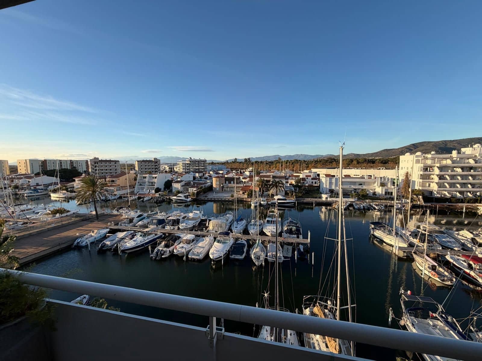 2 slaapkamer Appartement te koop in Roses met zwembad - € 229.500 (Ref: 9436743)