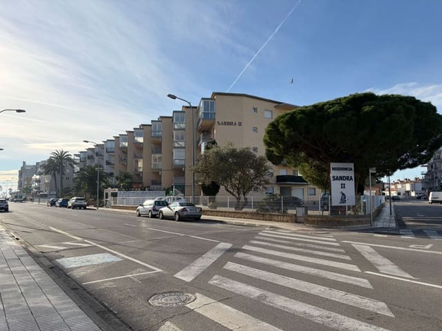 2 slaapkamer Appartement te koop in Santa Margarida, Roses met garage - € 175.000 (Ref: 9503873)