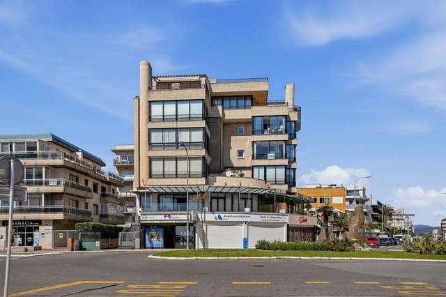 2 bedroom Apartment for sale in Roses with garage - € 310,000 (Ref: 9698141)