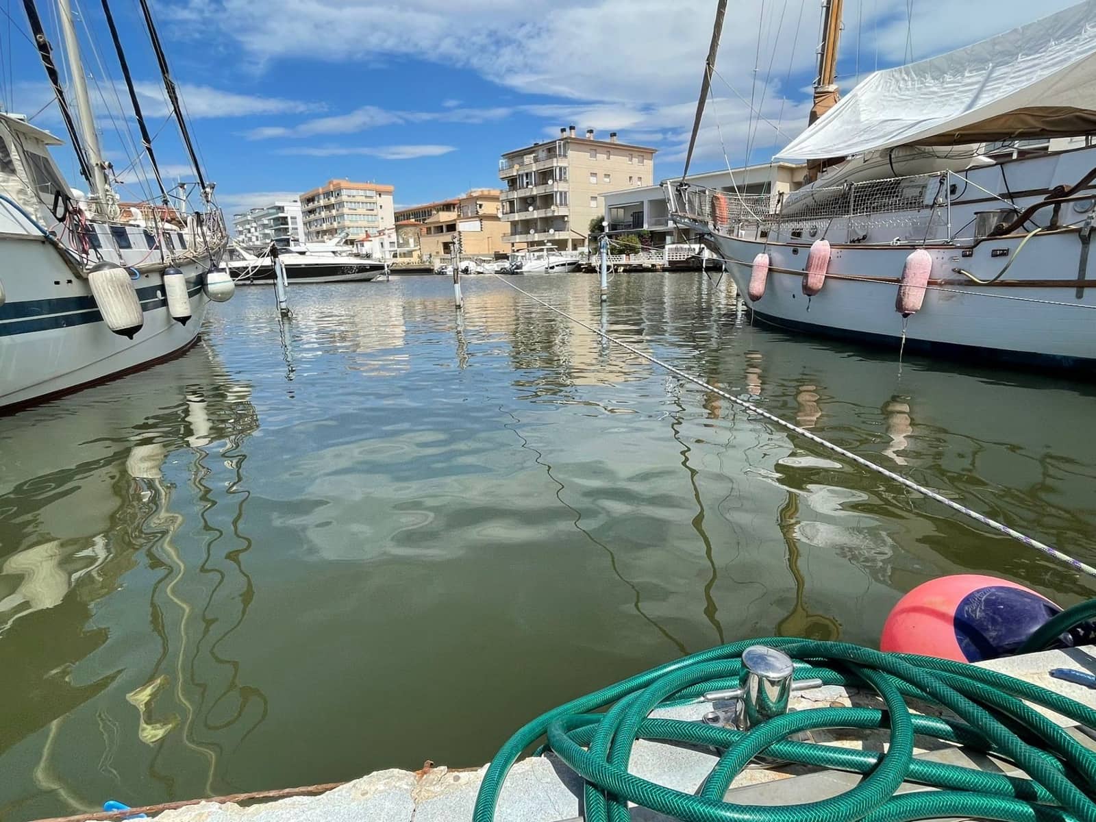 Garage for sale in Roses - € 85,000 (Ref: 9707440)