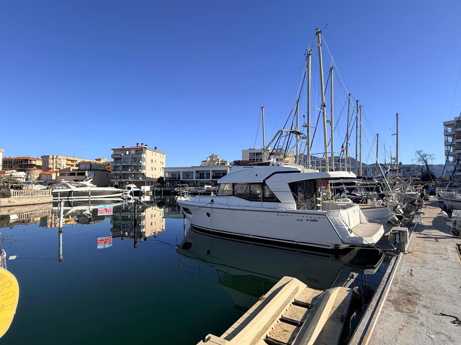 Garaje en Roses en venta - 85.000 € (Ref: 9707440)