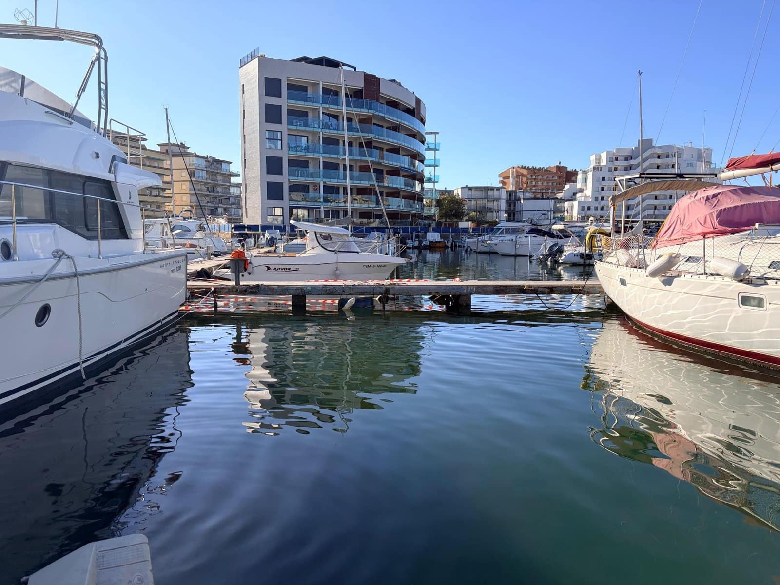 Garaje en Roses en venta - 85.000 € (Ref: 9707440)