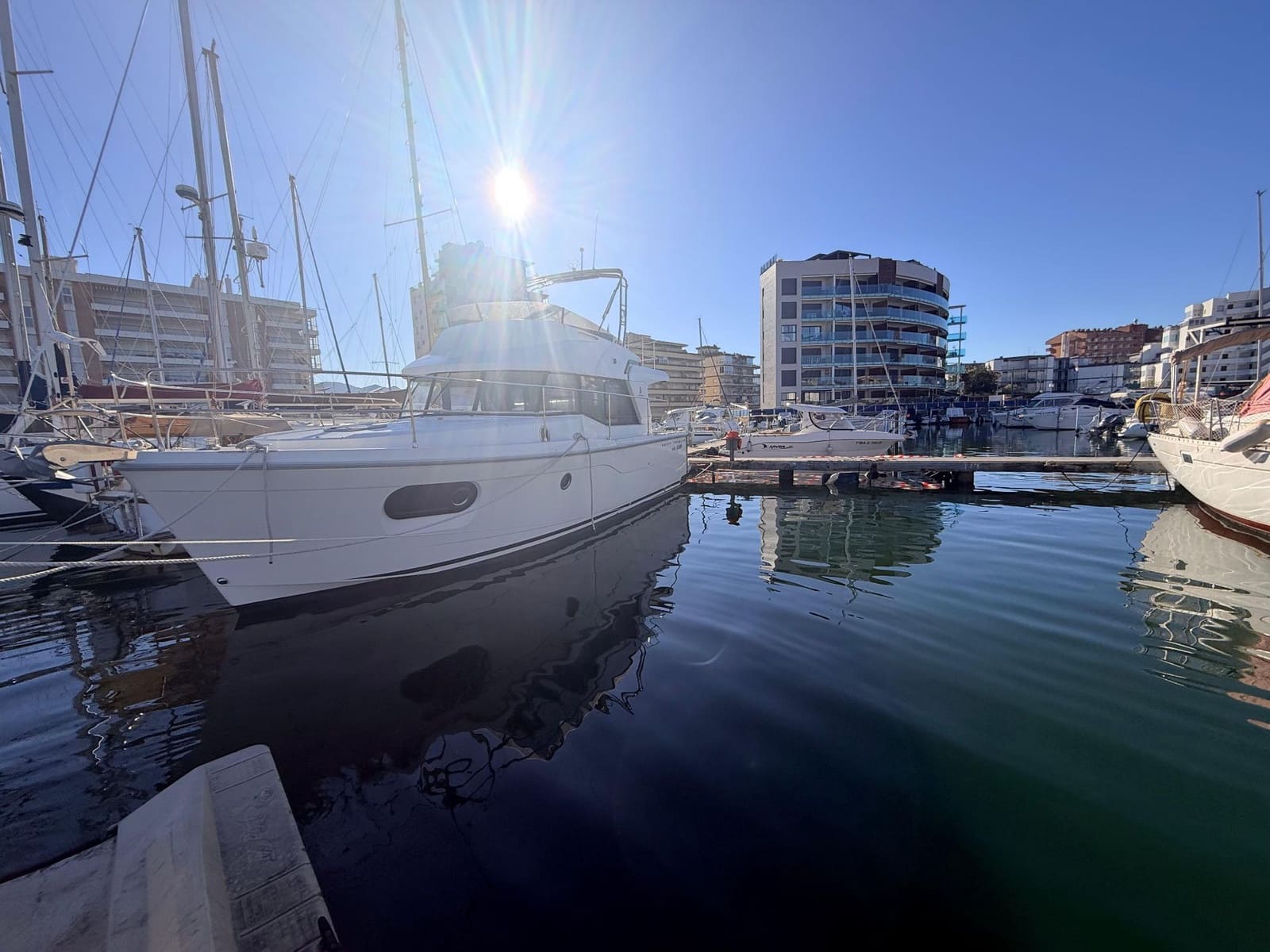 Garaje en Roses en venta - 85.000 € (Ref: 9707440)
