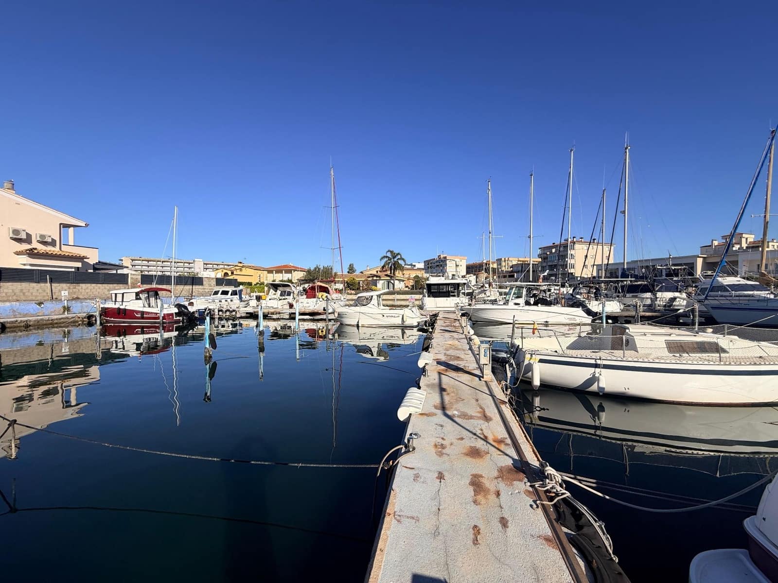 Garaje en Roses en venta - 85.000 € (Ref: 9707440)