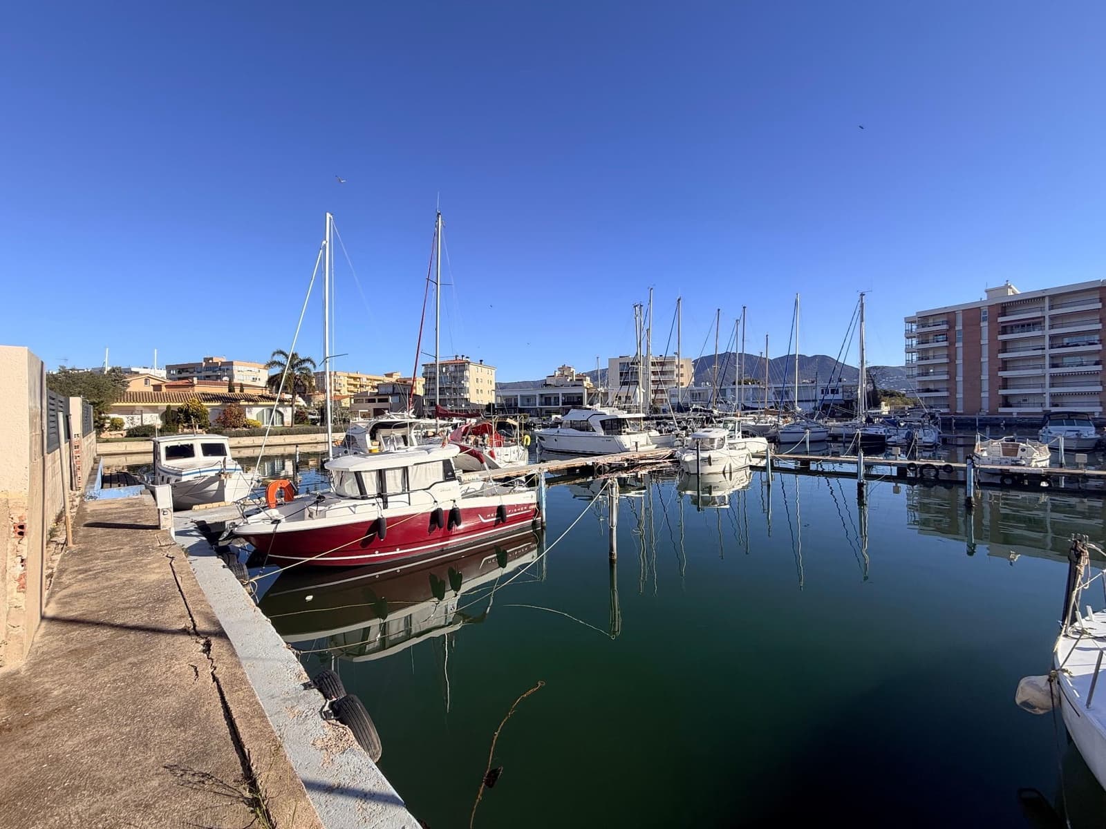 Garaje en Roses en venta - 85.000 € (Ref: 9707440)