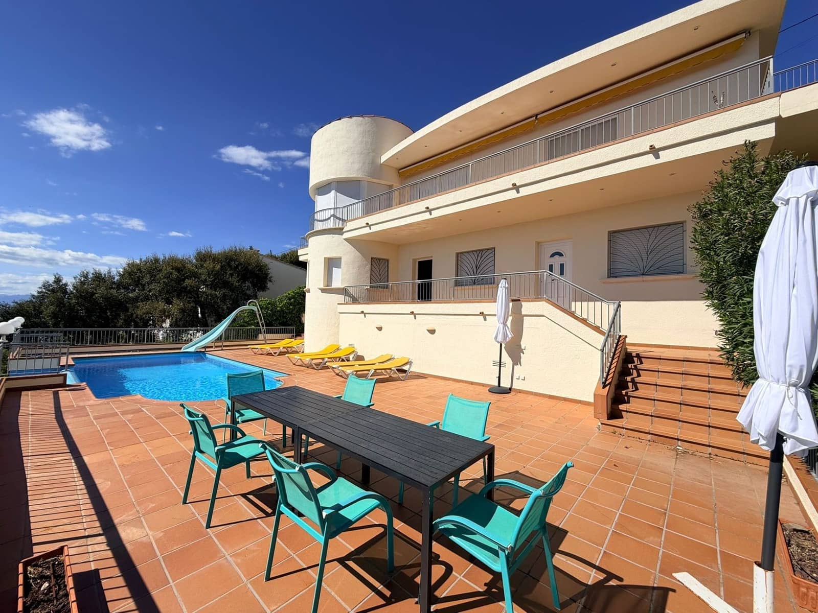 5 bedroom Villa for sale in El Mas Fumats with pool garage - € 745,000 (Ref: 9780129)