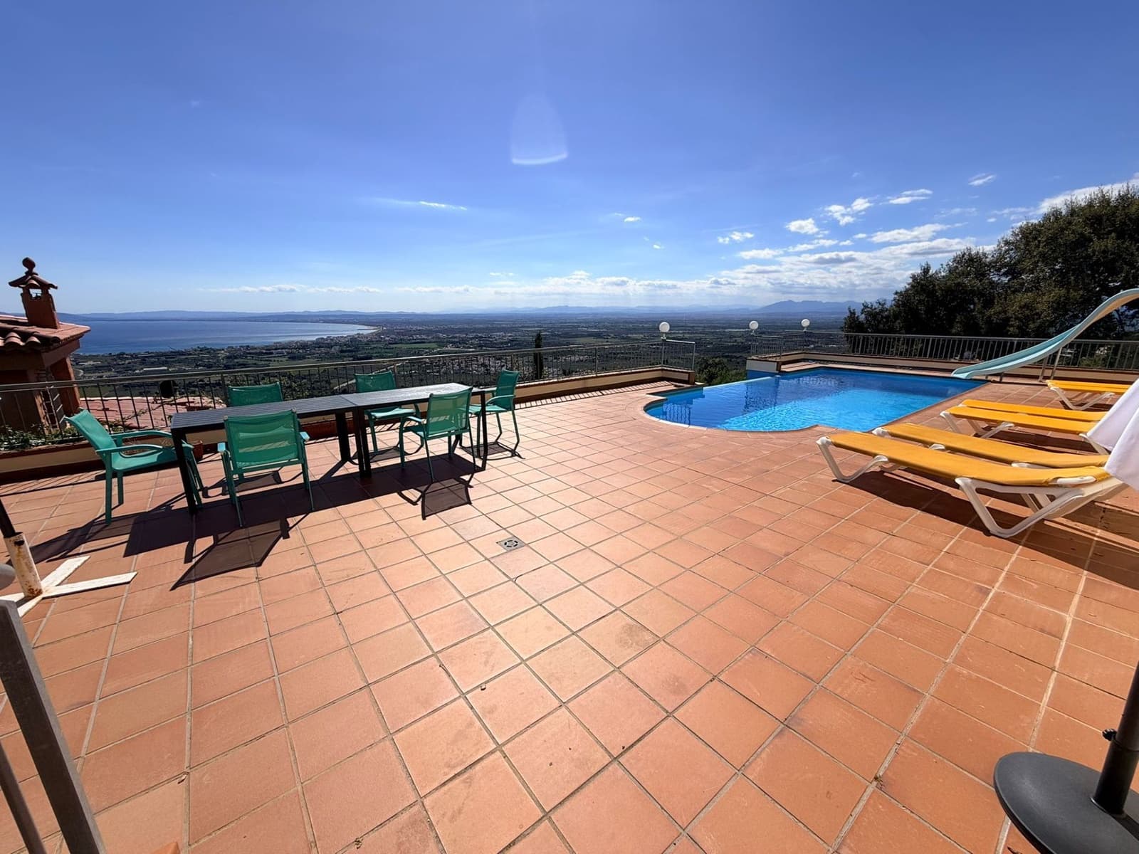 5 bedroom Villa for sale in El Mas Fumats with pool garage - € 745,000 (Ref: 9780129)