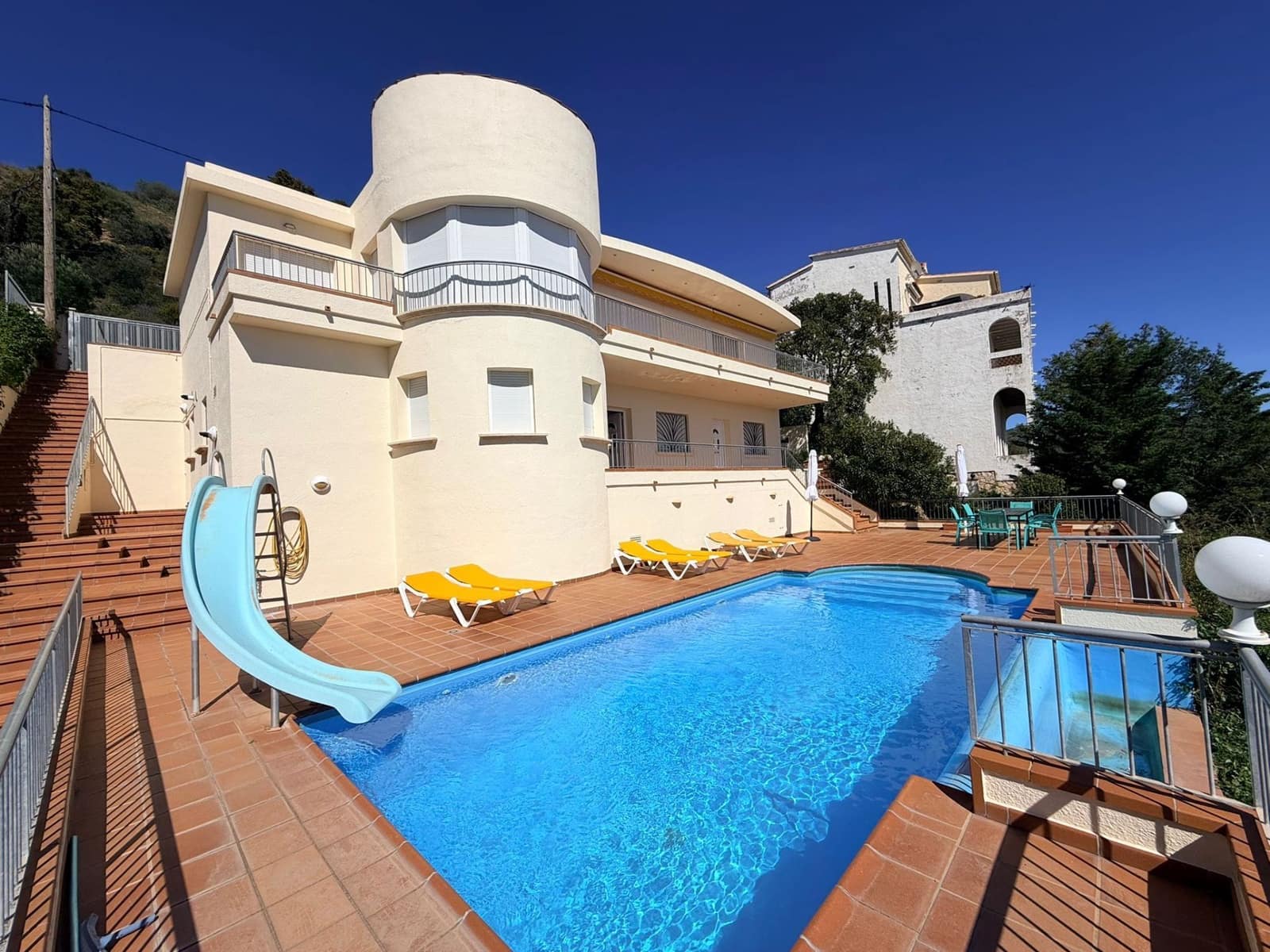 5 bedroom Villa for sale in El Mas Fumats with pool garage - € 745,000 (Ref: 9780129)