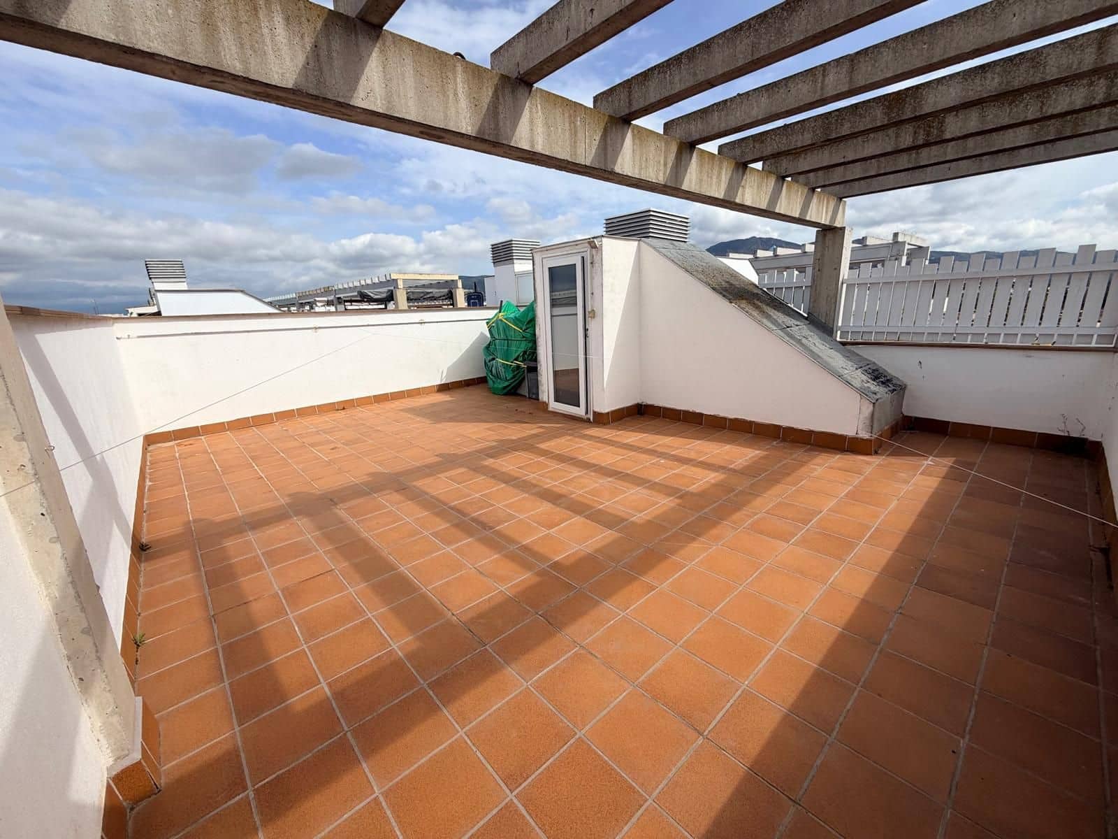 1 sypialnia Apartament na sprzedaż w Roses z basenem garażem - 235 000 € (Ref: 9807664)