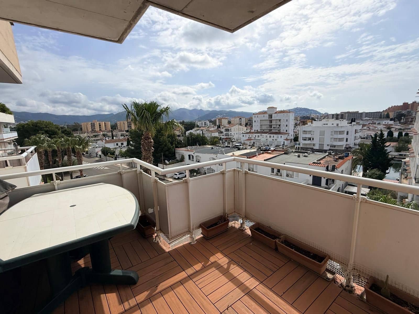 1 sypialnia Apartament na sprzedaż w Roses z basenem garażem - 235 000 € (Ref: 9807664)