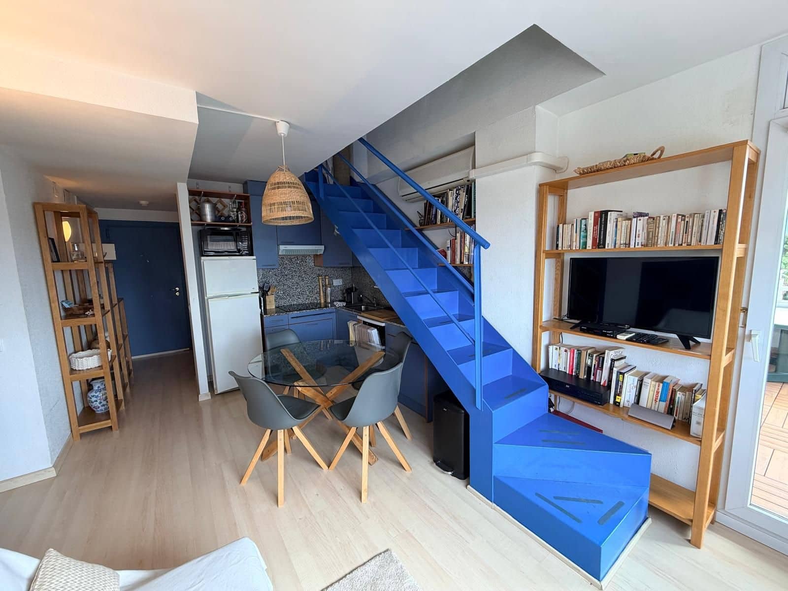 1 sypialnia Apartament na sprzedaż w Roses z basenem garażem - 235 000 € (Ref: 9807664)