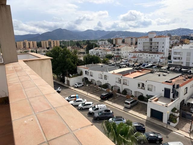 1 Zimmer Apartment zu verkaufen in Roses mit Pool Garage - 235.000 € (Ref: 9807664)