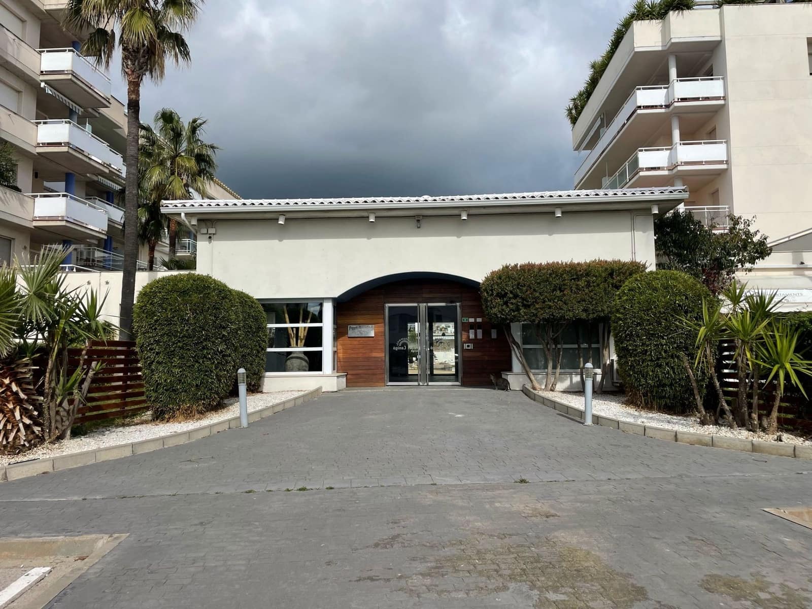 1 sypialnia Apartament na sprzedaż w Roses z basenem garażem - 235 000 € (Ref: 9807664)