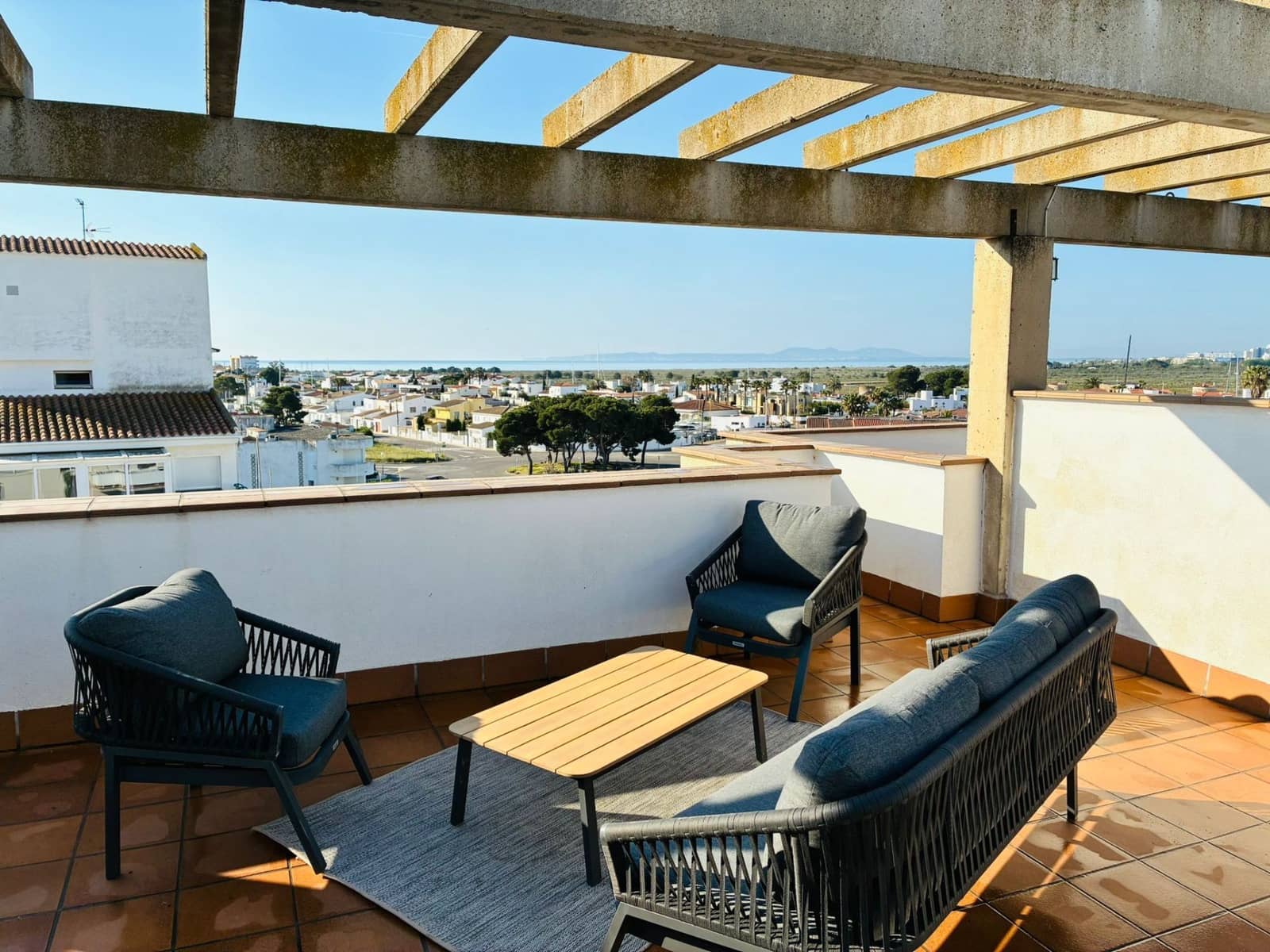 1 sypialnia Apartament na sprzedaż w Roses z basenem garażem - 235 000 € (Ref: 9807664)