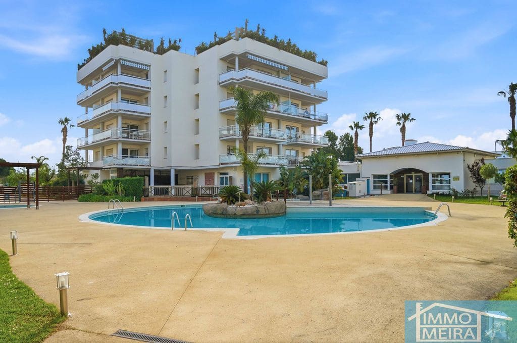 2 bedroom Apartment for sale in Roses with pool garage - € 235,000 (Ref: 9807664)