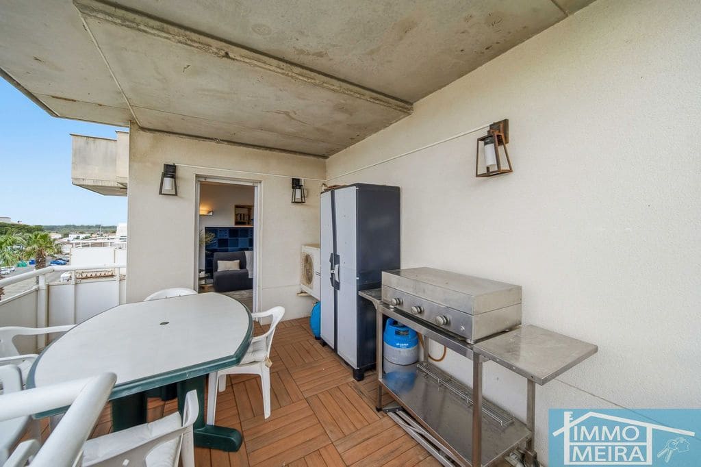 2 bedroom Apartment for sale in Roses with pool garage - € 235,000 (Ref: 9807664)