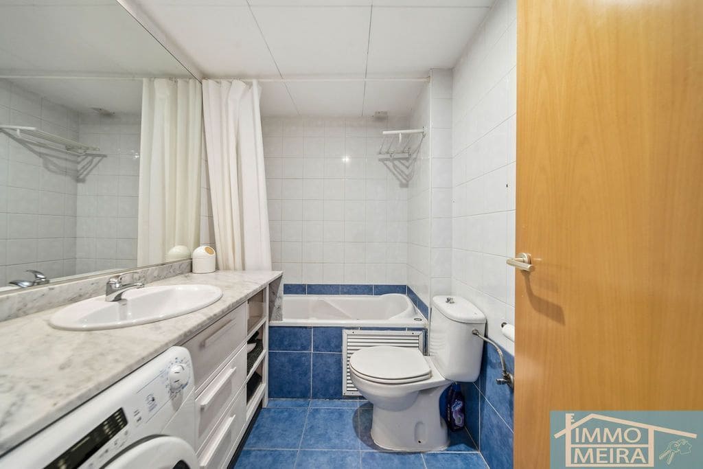 2 bedroom Apartment for sale in Roses with pool garage - € 235,000 (Ref: 9807664)