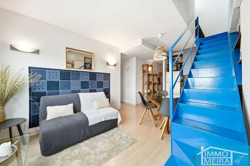 2 bedroom Apartment for sale in Roses with pool garage - € 235,000 (Ref: 9807664)