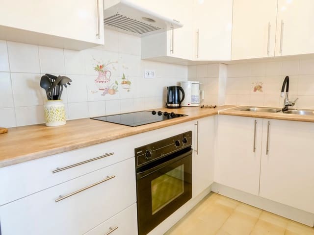 1 bedroom Apartment for sale in Empuriabrava, Castelló d'Empúries with pool garage - € 139,000 (Ref: 9815571)