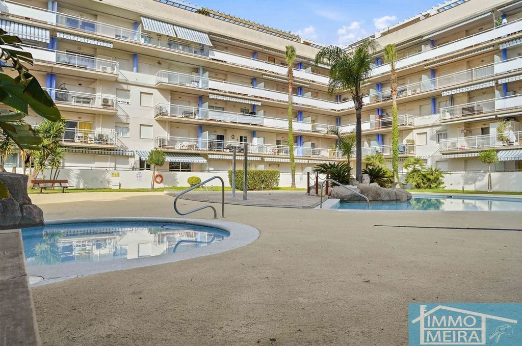 2 sypialnia Apartament na sprzedaż w Roses z basenem garażem - 199 900 € (Ref: 9819917)