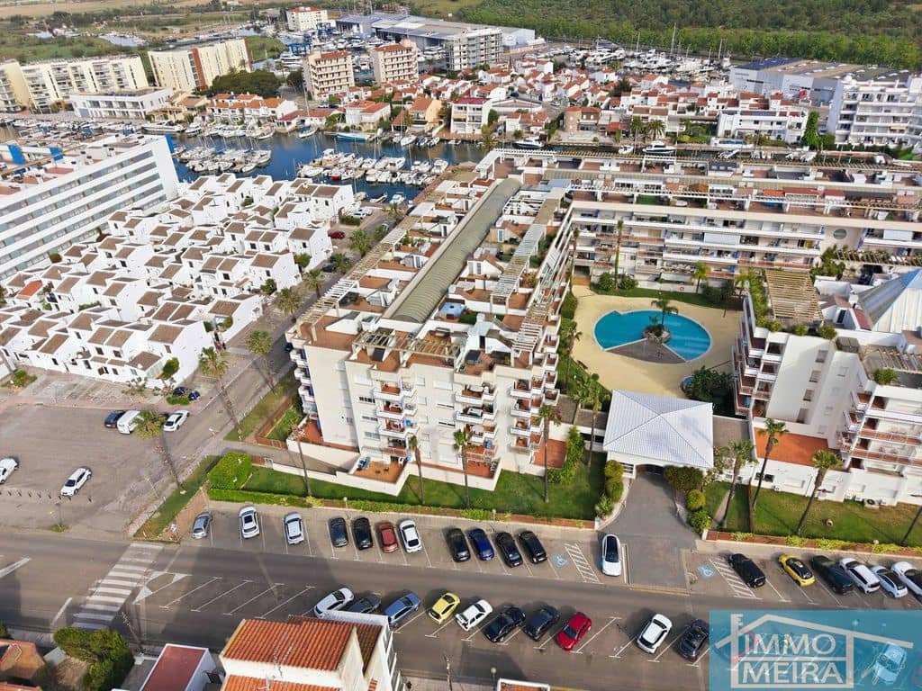 2 sypialnia Apartament na sprzedaż w Roses z basenem garażem - 199 900 € (Ref: 9819917)