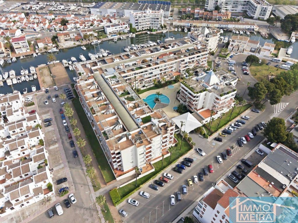 2 sypialnia Apartament na sprzedaż w Roses z basenem garażem - 199 900 € (Ref: 9819917)