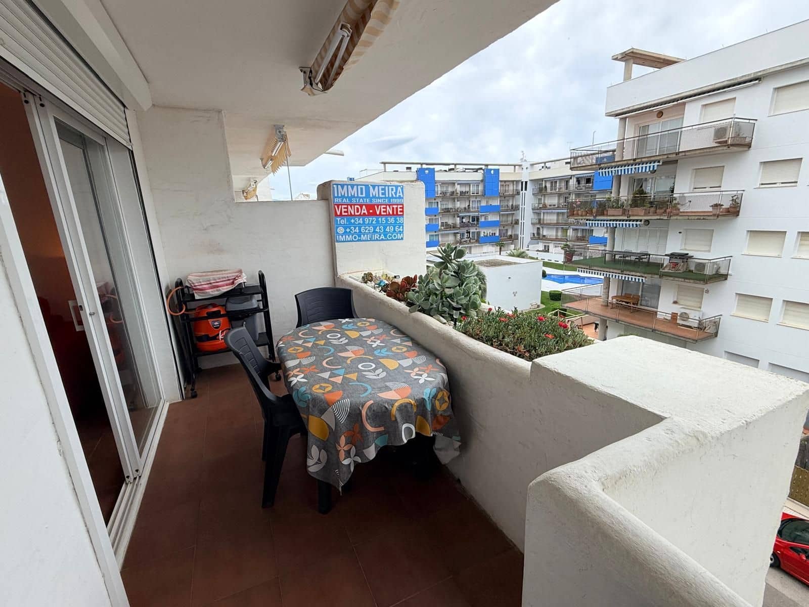 1 bedroom Apartment for sale in Roses with pool garage - € 129,900 (Ref: 9826168)