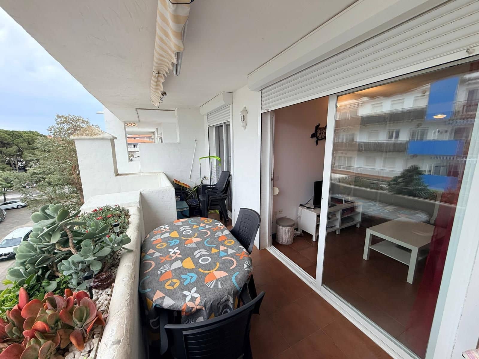 1 bedroom Apartment for sale in Roses with pool garage - € 129,900 (Ref: 9826168)