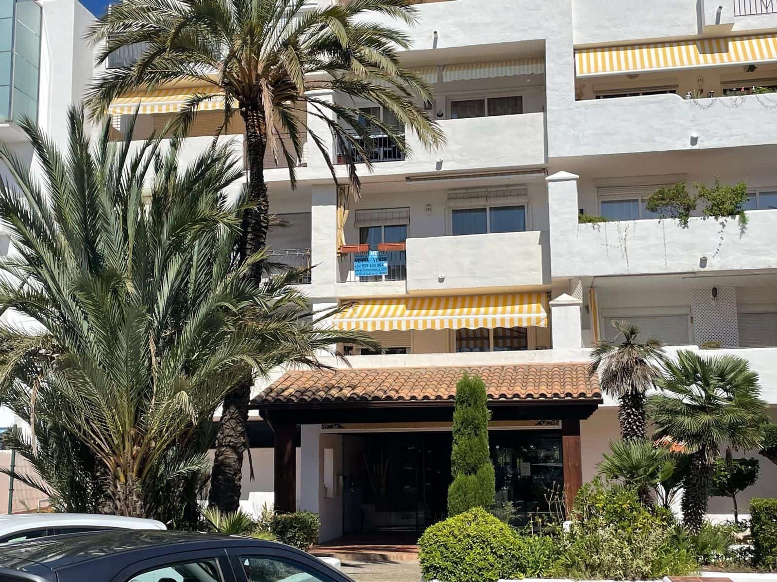 1 bedroom Apartment for sale in Roses with pool garage - € 129,900 (Ref: 9826168)