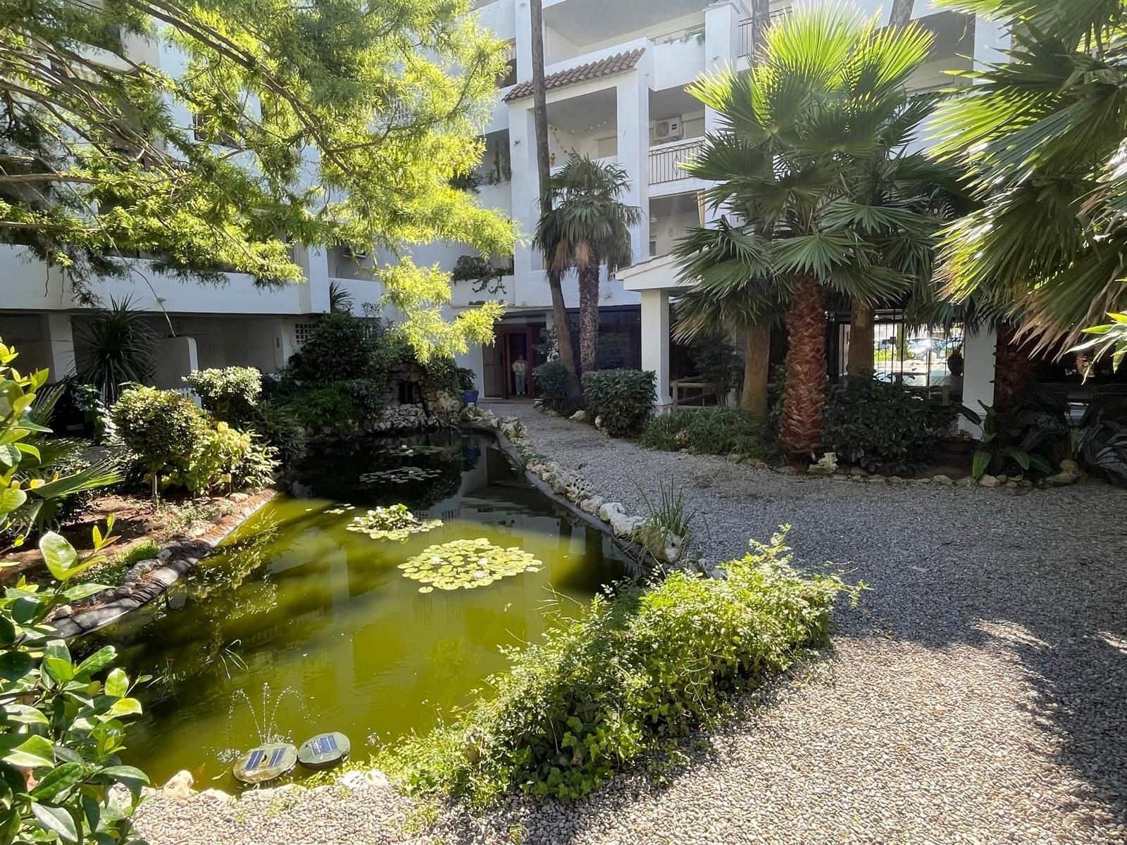 1 bedroom Apartment for sale in Roses with pool garage - € 129,900 (Ref: 9826168)