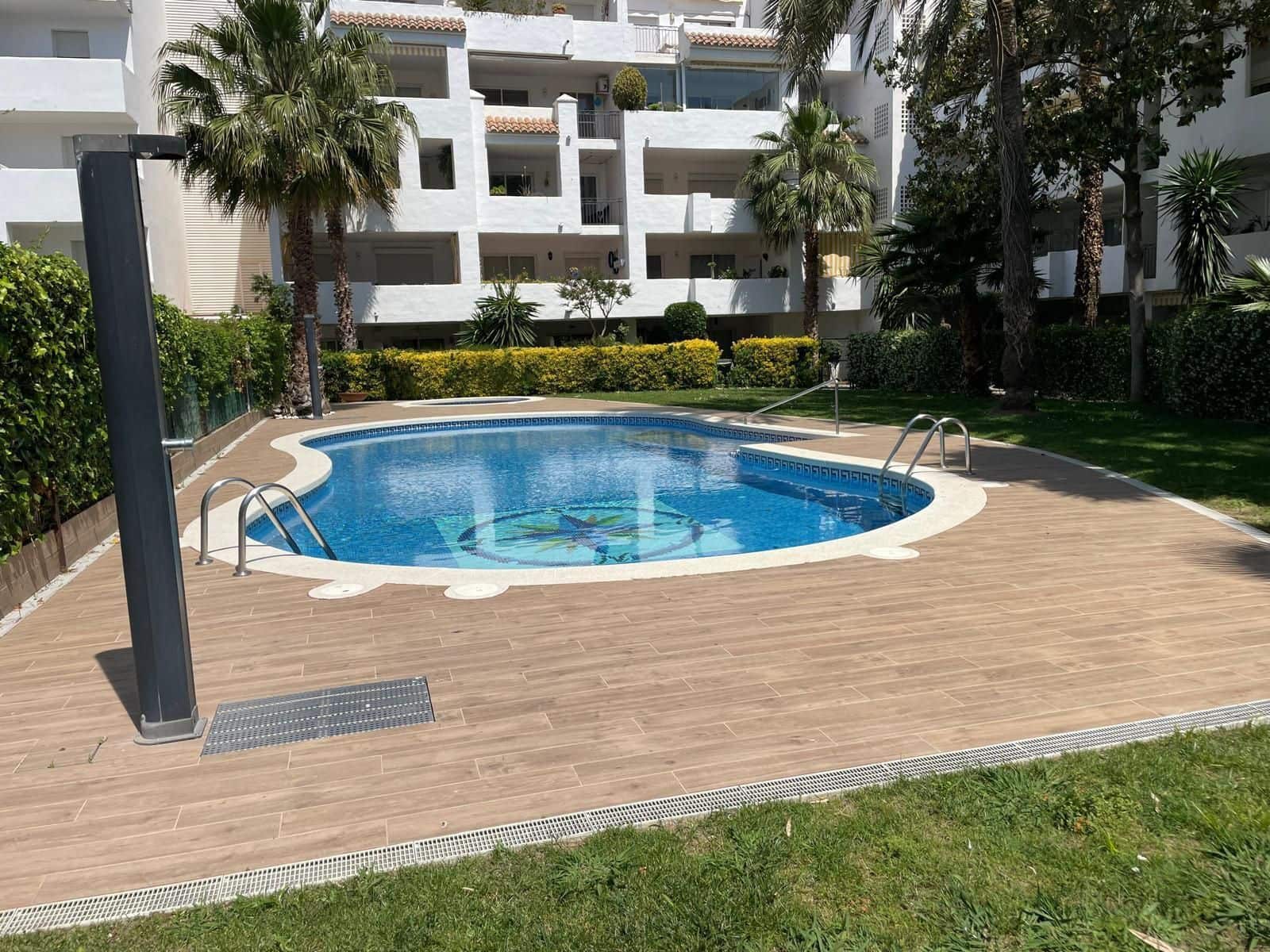1 bedroom Apartment for sale in Roses with pool garage - € 129,900 (Ref: 9826168)