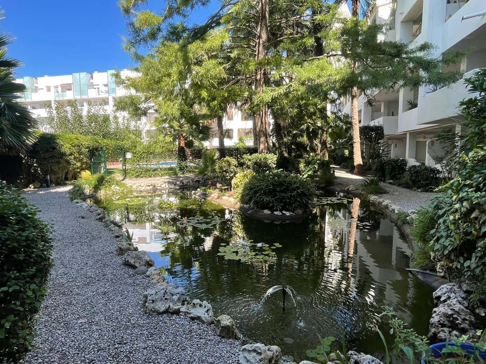 1 bedroom Apartment for sale in Roses with pool garage - € 129,900 (Ref: 9826168)