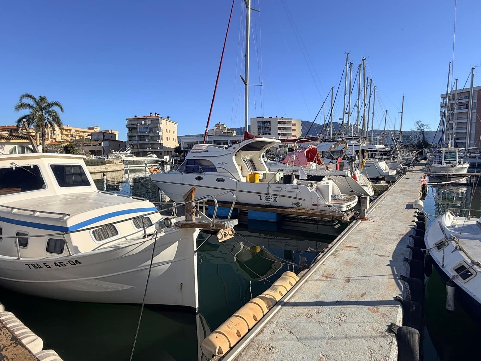 Garage for sale in Roses - € 45,000 (Ref: 9864051)